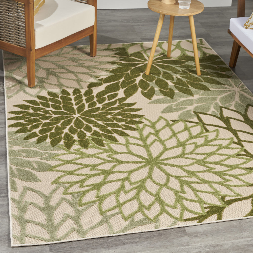 4' X 6' Ivory And Green Floral Indoor Outdoor Area Rug