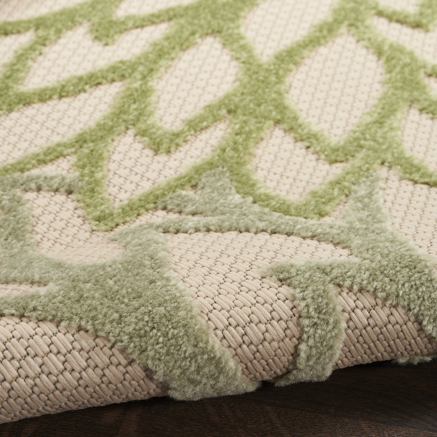 4' X 6' Ivory And Green Floral Indoor Outdoor Area Rug