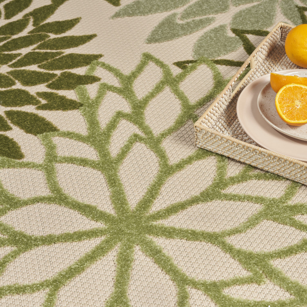 4' X 6' Ivory And Green Floral Indoor Outdoor Area Rug