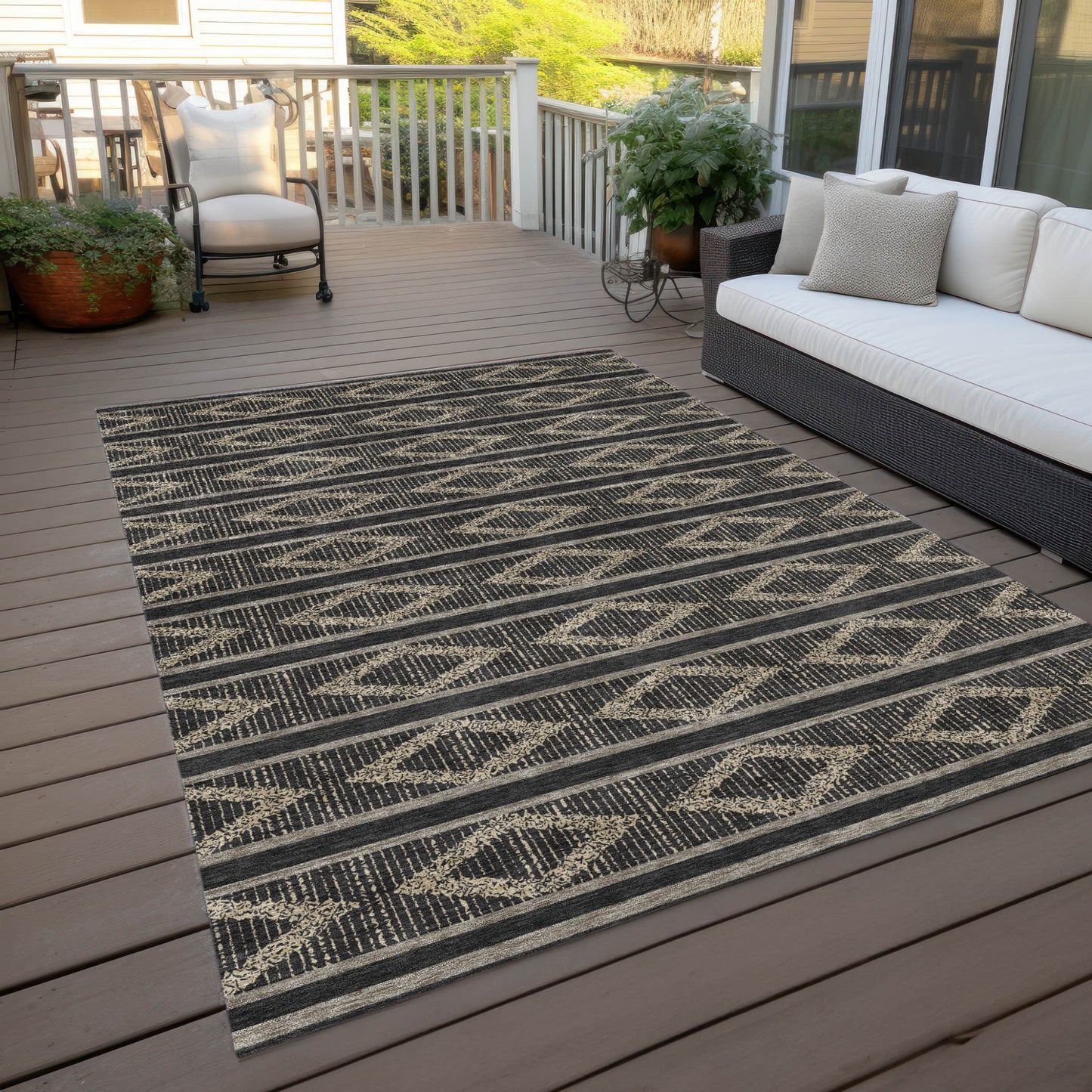 10' X 14' Black And Beige Geometric Washable Indoor Outdoor Area Rug-7
