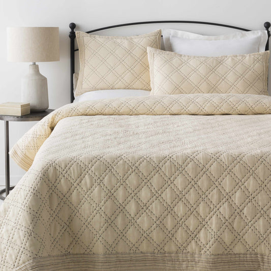 Shadehill Beige Diamond Pattern Bedding Set